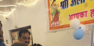 पूर्व केंद्रीय मंत्री व पंचायत एवं ग्रामीण विकास मंत्री प्रहलाद पटेल ने छिंदवाड़ा के बिछुआ में स्थित गणेश मठ में की पूजा अर्चना