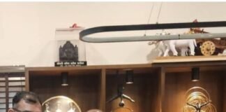 मध्यप्रदेश भाजपा अध्यक्ष हेमंत खंडेलवाल से वीर मेमोरियल फाउंडेशन की टीम ने की मुलाकात