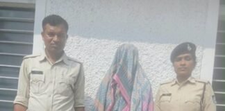पत्नी ने गमछे से पति का गला घोंटकर की हत्या और पुलिस को कर रही थी गुमराह लेकिन वह पकड़ी गई जाने ये खबर